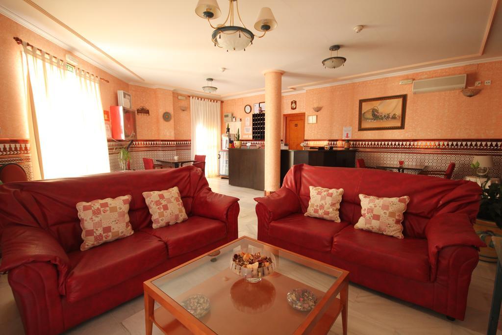 Hostal Niza San Juan Del Puerto Eksteriør bilde