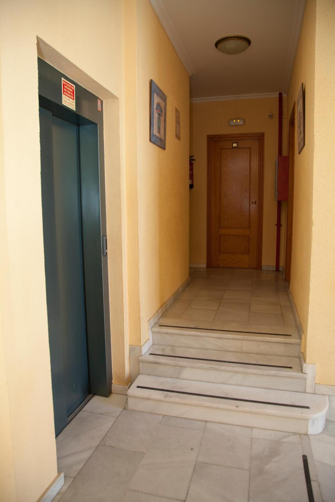 Hostal Niza San Juan Del Puerto Eksteriør bilde