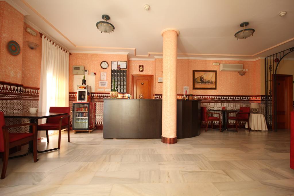 Hostal Niza San Juan Del Puerto Eksteriør bilde